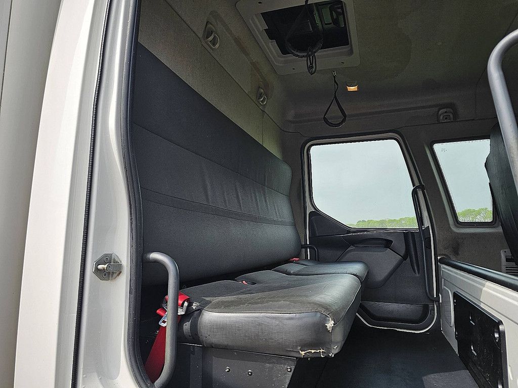 RENAULT D 270