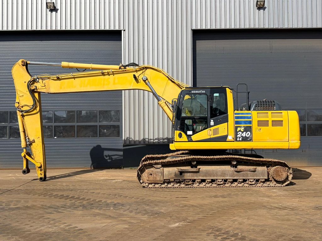 Komatsu PC240-10