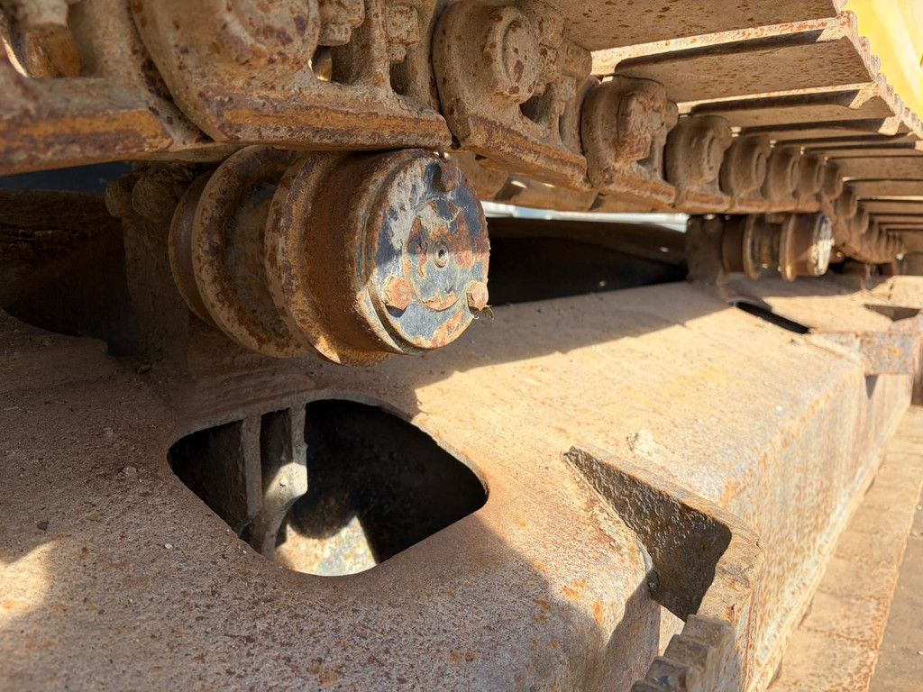 Komatsu PC240-10