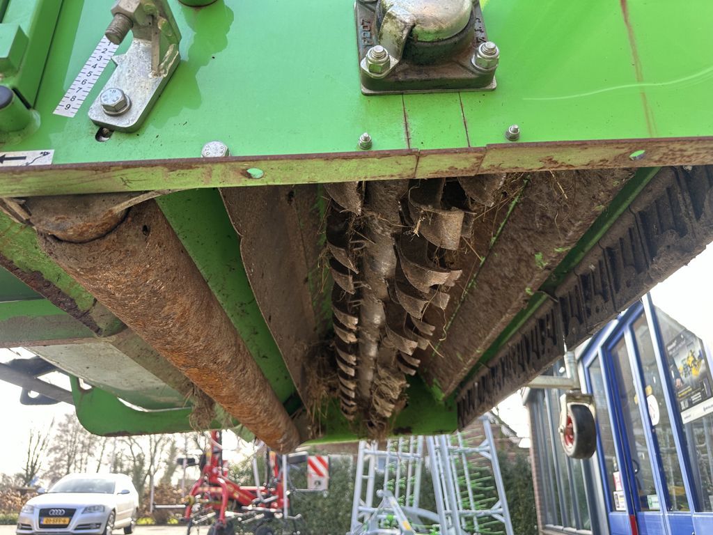 Giant Klepelmaaier 1600 met opvang