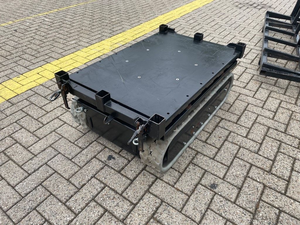 Tracked Carrier 1200 R