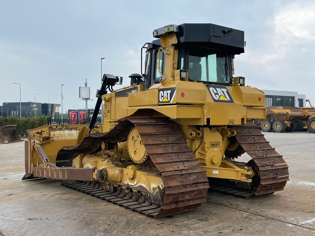 Caterpillar D6T LGP