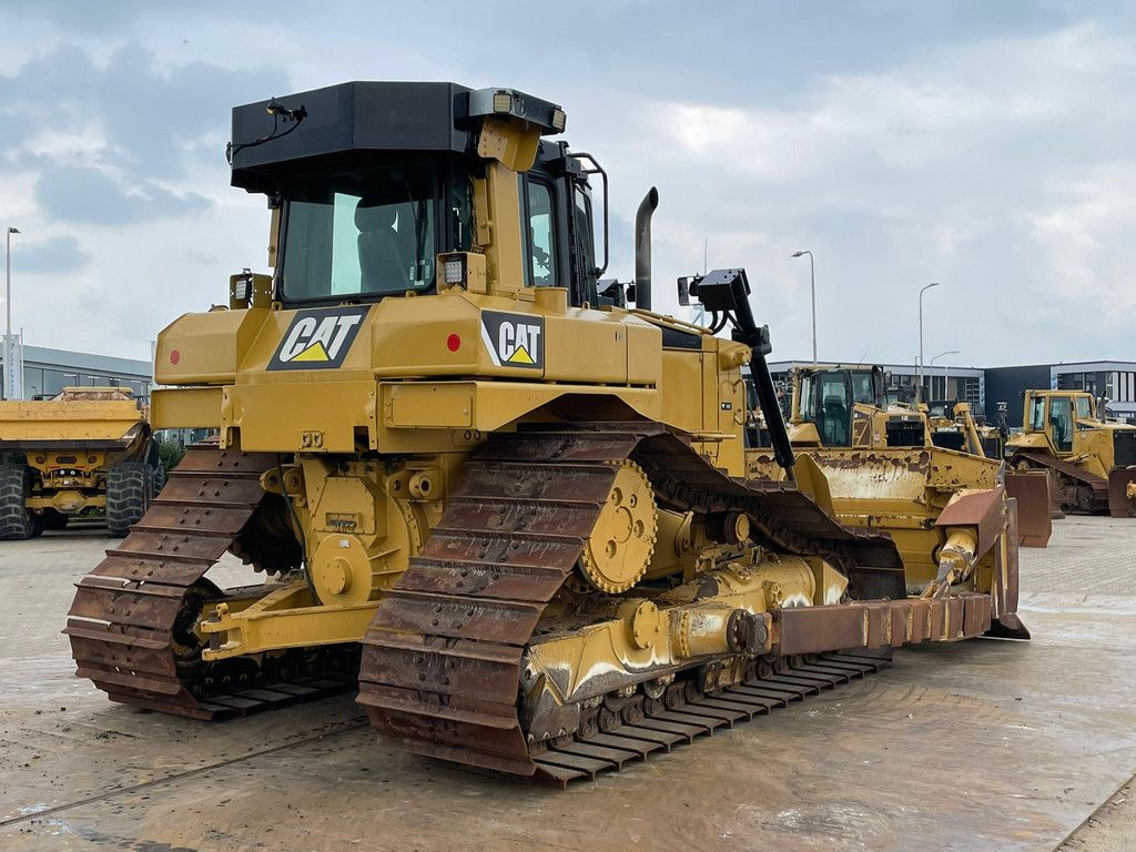 Caterpillar D6T LGP