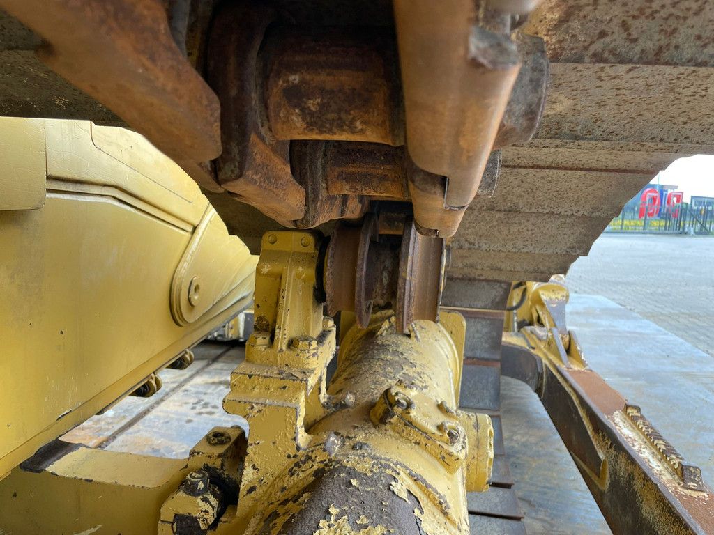 Caterpillar D6T LGP