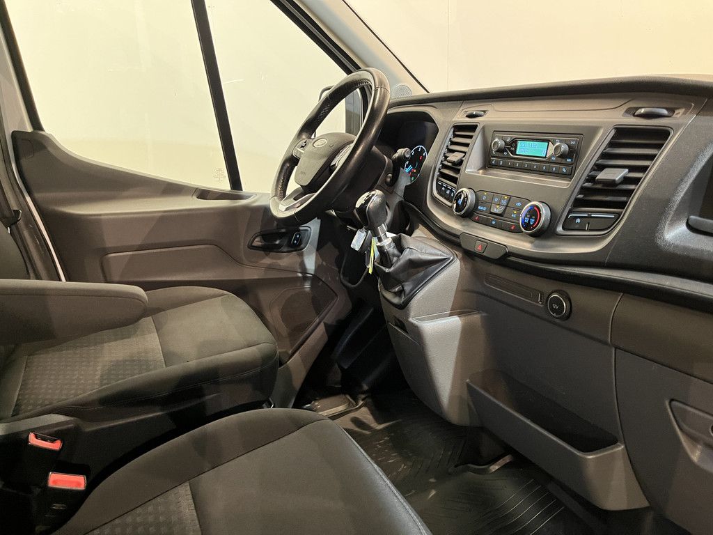 Ford Transit 350 2.0 TDCI L2H2 Trend 170 PK / Euro 6 / Airco / Cruise Control / Trekhaak / 3-Zits