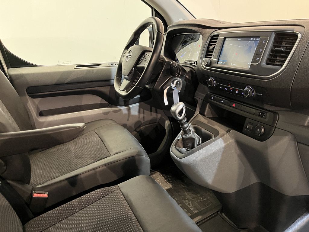 Opel Vivaro 2.0 CDTI L3H1 123 PK / Euro 6 / Airco / CarPlay / Cruise Control / PDC / Navigatie / 3-Zits / 60.000 KM !!