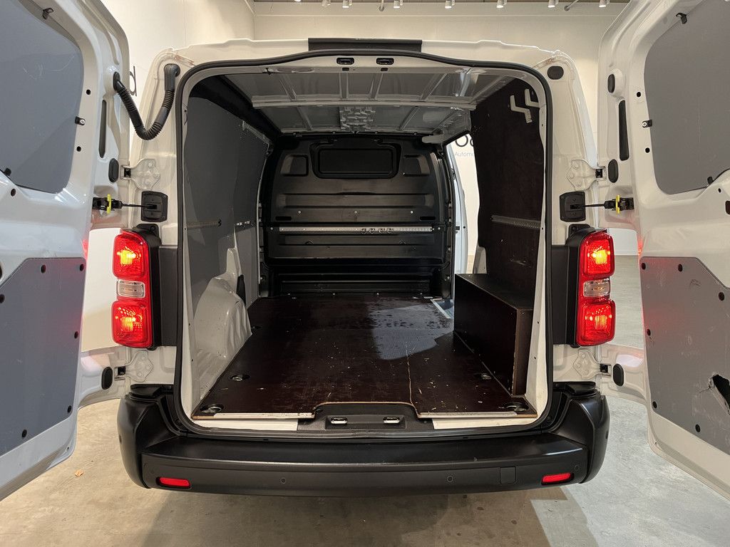 Opel Vivaro 2.0 CDTI L3H1 123 PK / Euro 6 / Airco / CarPlay / Cruise Control / PDC / Navigatie / 3-Zits / 60.000 KM !!