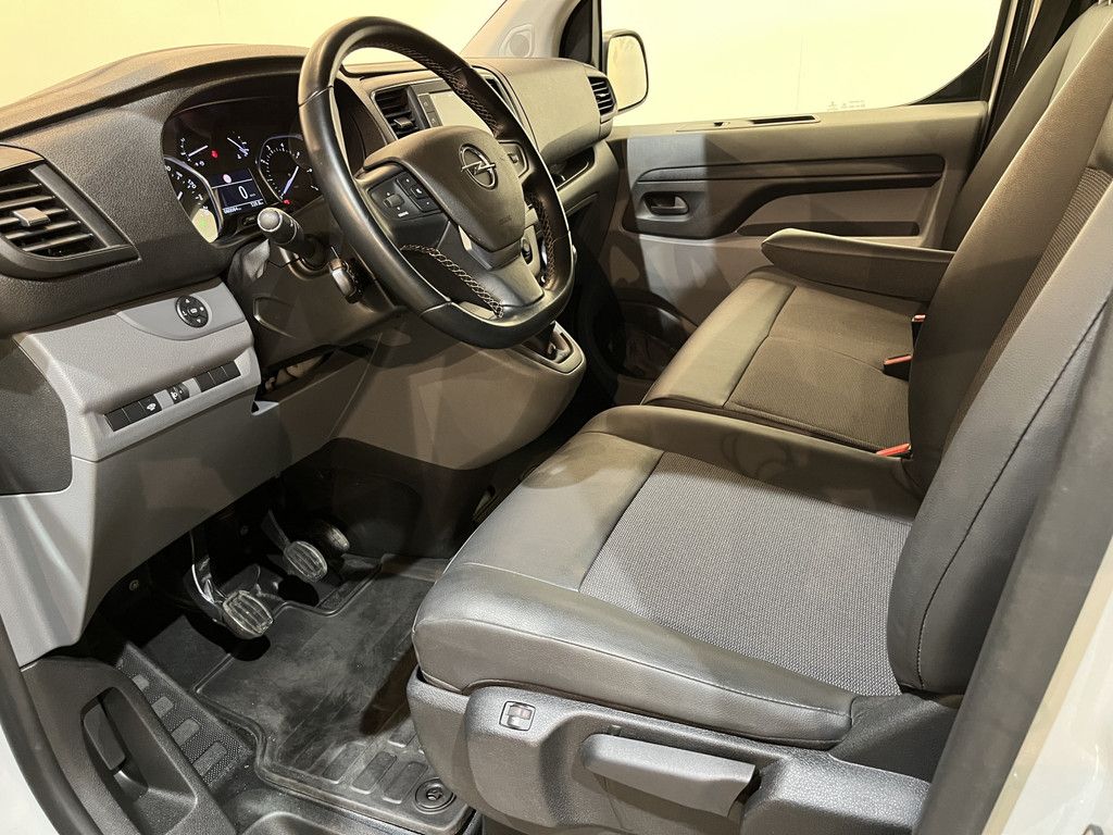 Opel Vivaro 2.0 CDTI L3H1 123 PK / Euro 6 / Airco / CarPlay / Cruise Control / PDC / Navigatie / 3-Zits / 60.000 KM !!