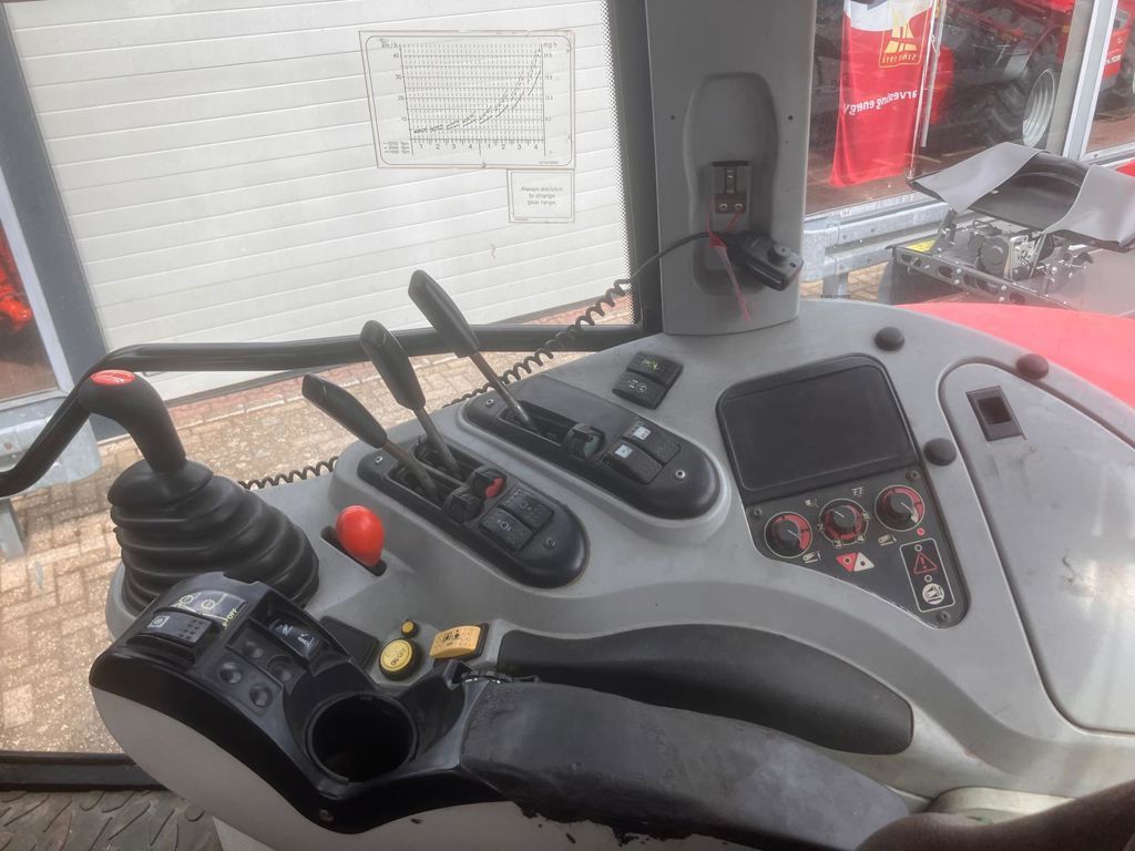 Massey Ferguson 6490 DYNASHIFT