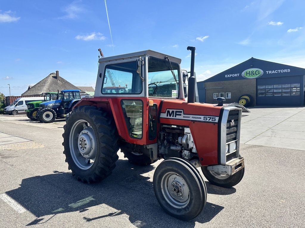 Massey-Ferguson 575