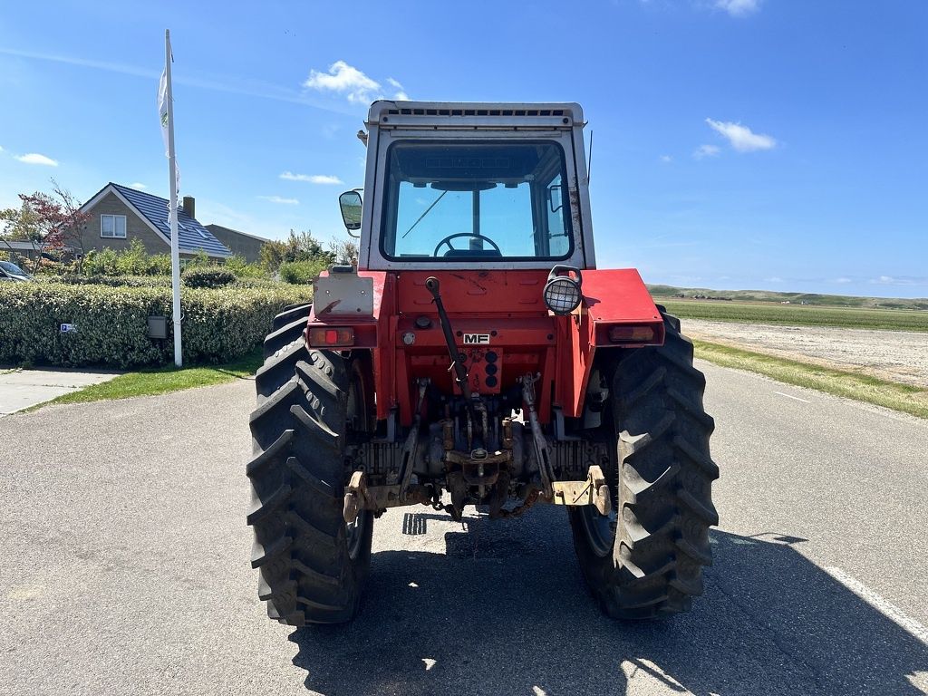 Massey-Ferguson 575