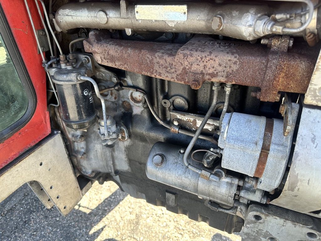 Massey-Ferguson 575