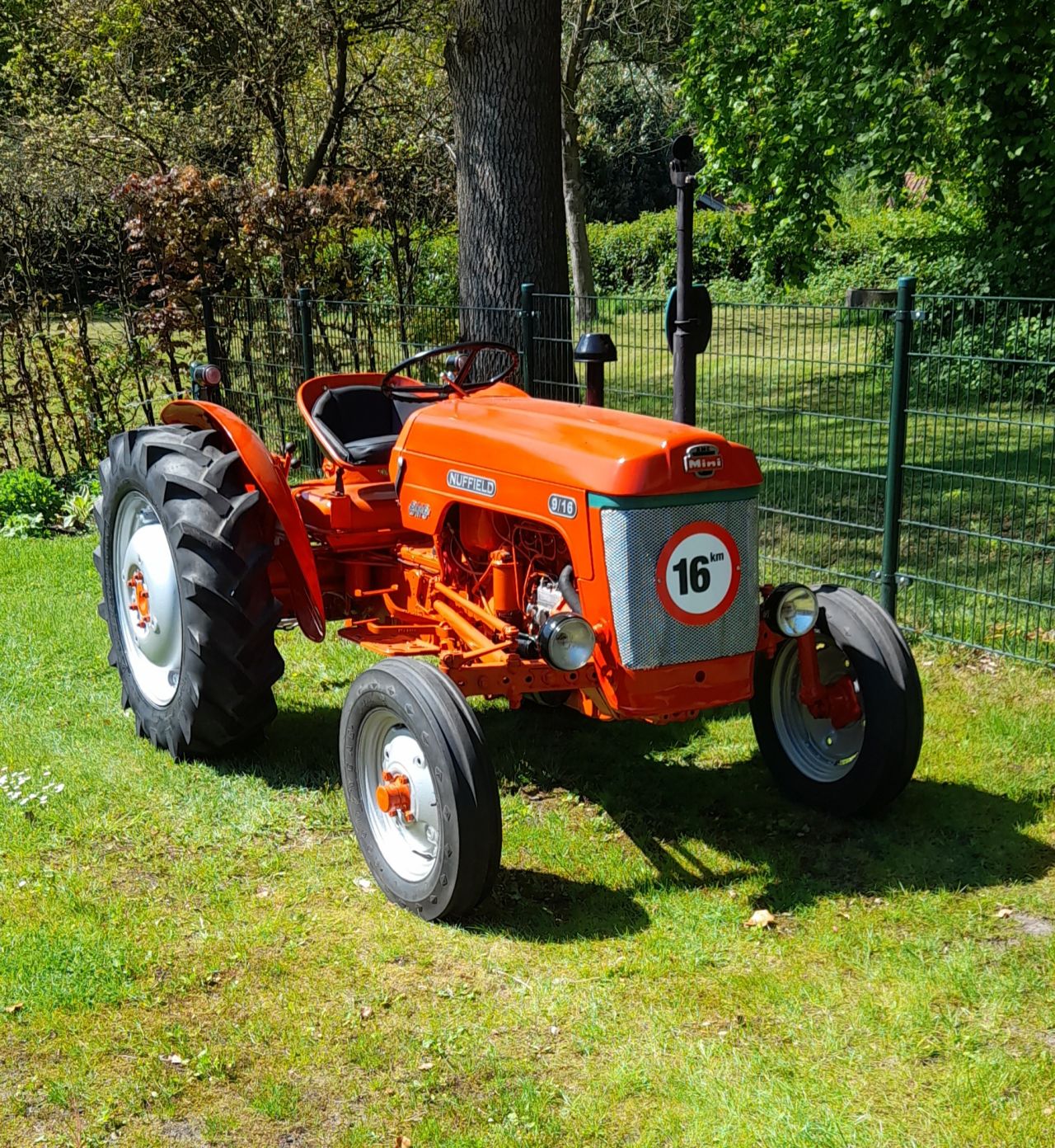 BMC MINI NUFFIELD 916