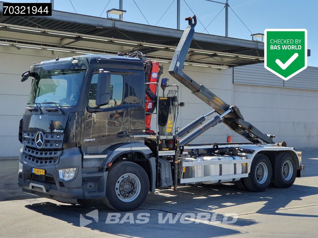 Mercedes Arocs Arocs 2840 6X4 HMF 1444-Z2 Crane VDL S-21-5500 containersystem Big-Axle Euro 6