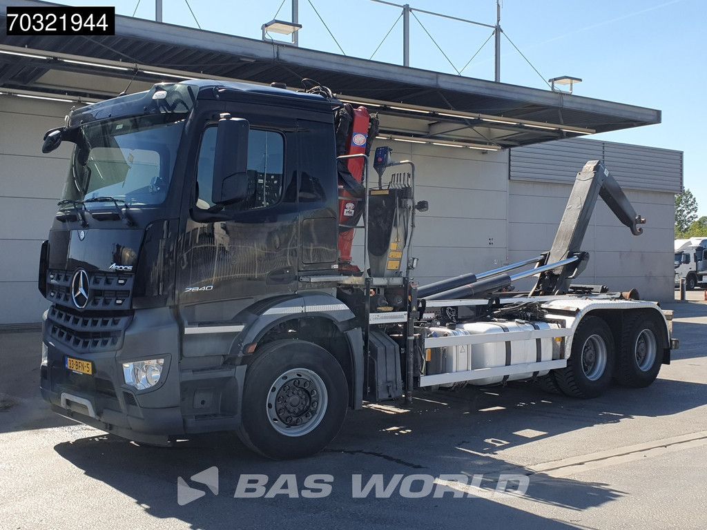 Mercedes Arocs Arocs 2840 6X4 HMF 1444-Z2 Crane VDL S-21-5500 containersystem Big-Axle Euro 6