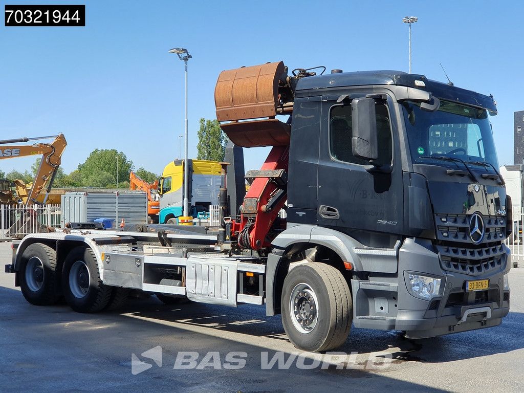 Mercedes Arocs Arocs 2840 6X4 HMF 1444-Z2 Crane VDL S-21-5500 containersystem Big-Axle Euro 6