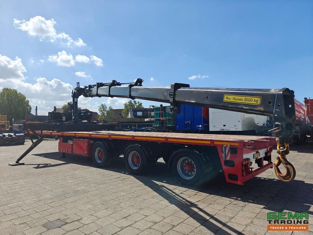 Floor FLO-17-30H2 HIAB R220 F4+1 - Radio-controlled with PowerPack - 2 Steering Axles with Remote Control - Lift Axle - Steering Axle - Twistlocks - Stakes