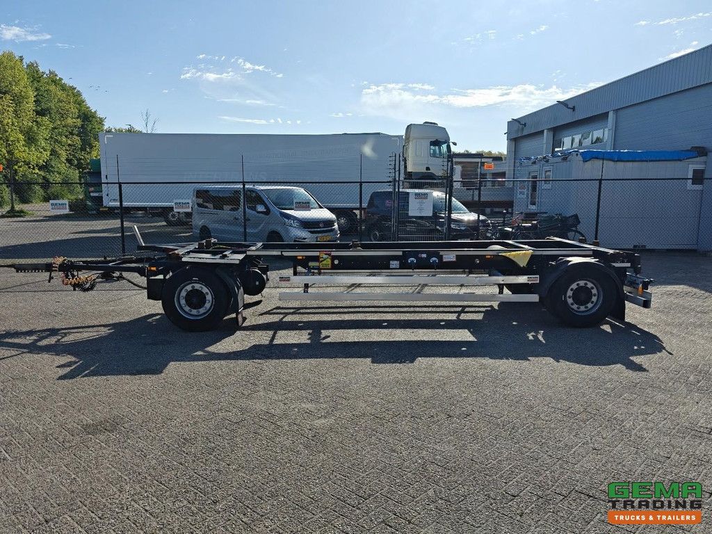 Krone AZ BDF-Chassis – TwistLocks – 40-mm-Kupplung – Zugstange – ABS
