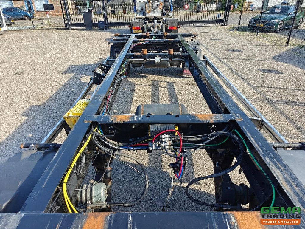 Krone AZ BDF-Chassis – TwistLocks – 40-mm-Kupplung – Zugstange – ABS