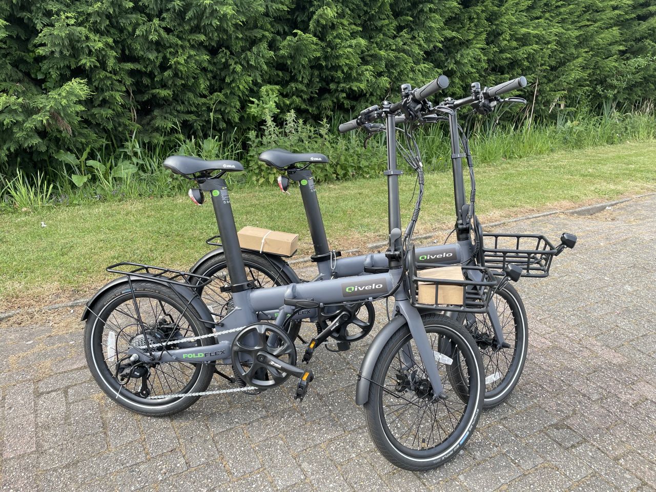 Zo goed als nieuw: Setje elektrische vouwfietsen voor 999,-