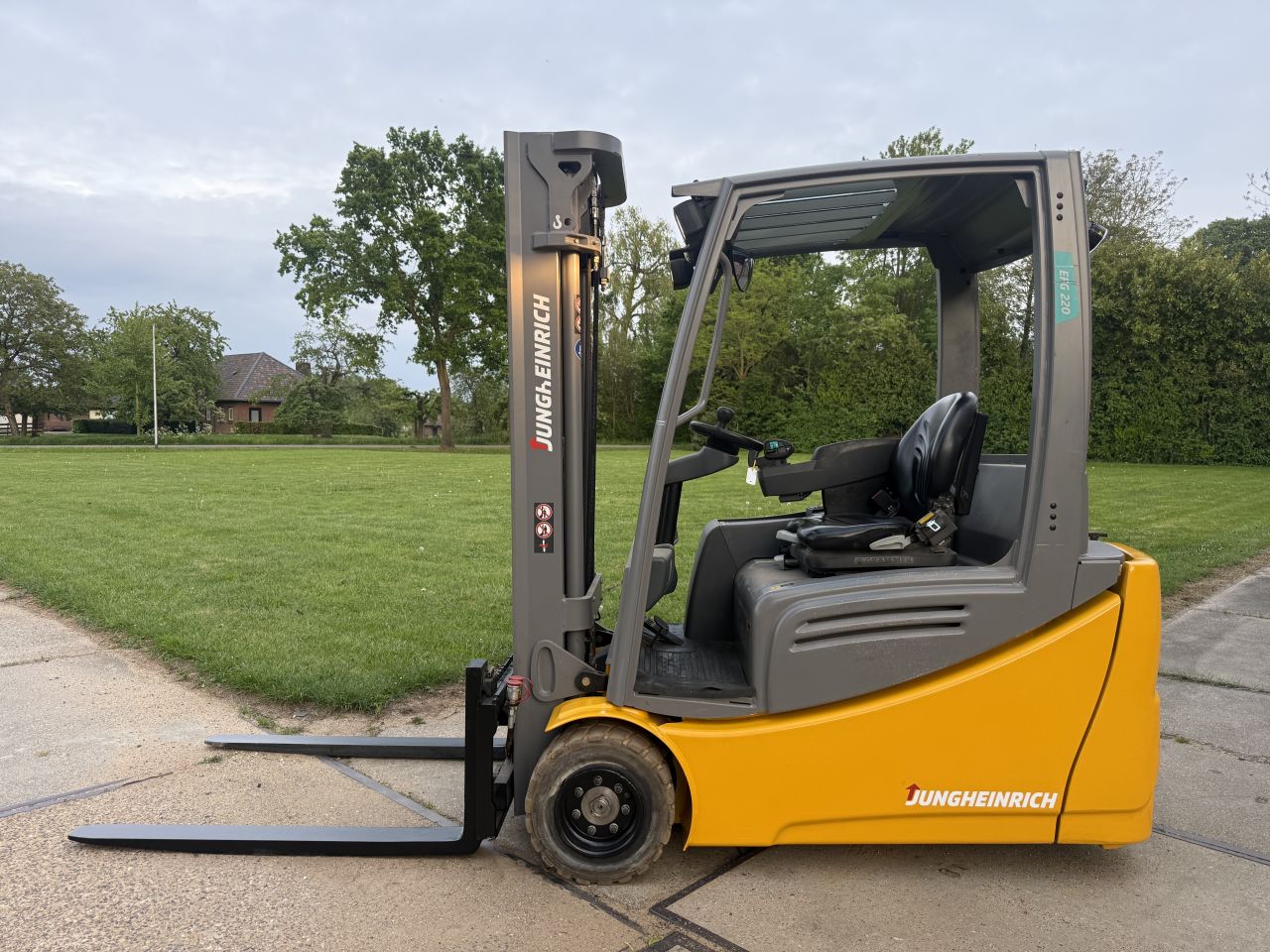 Jungheinrich EFG220 5M freelift sideshift 4e ventiel garantie