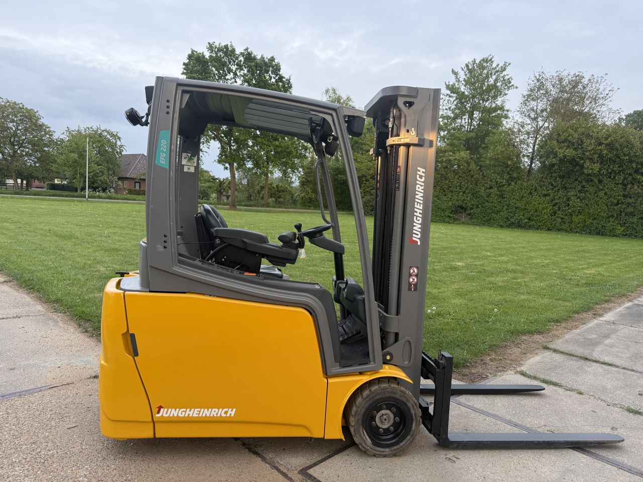 Jungheinrich EFG220 5M freelift sideshift 4e ventiel garantie