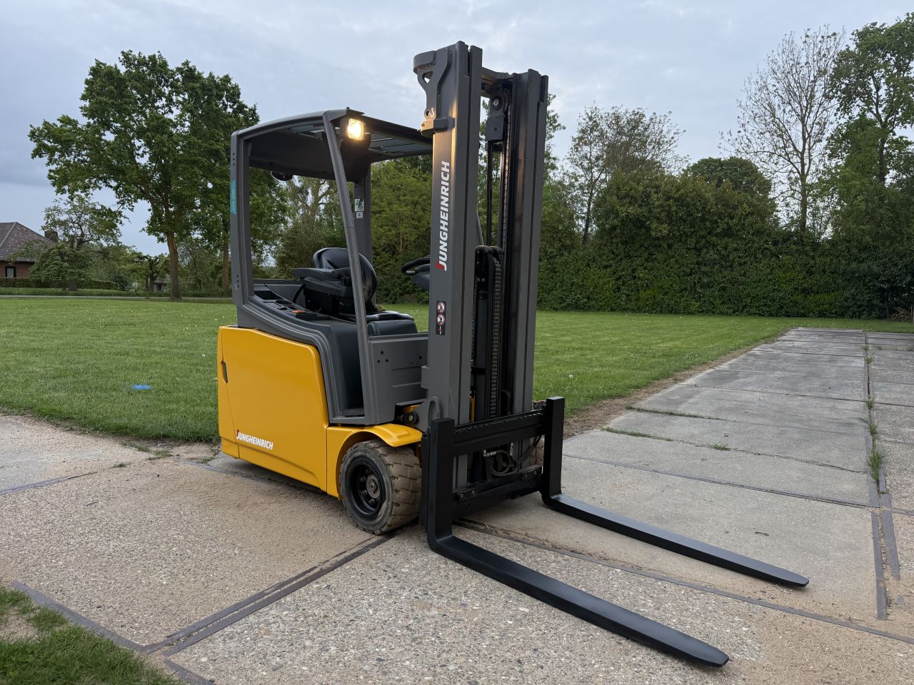 Jungheinrich EFG220 5M freelift sideshift 4e ventiel garantie