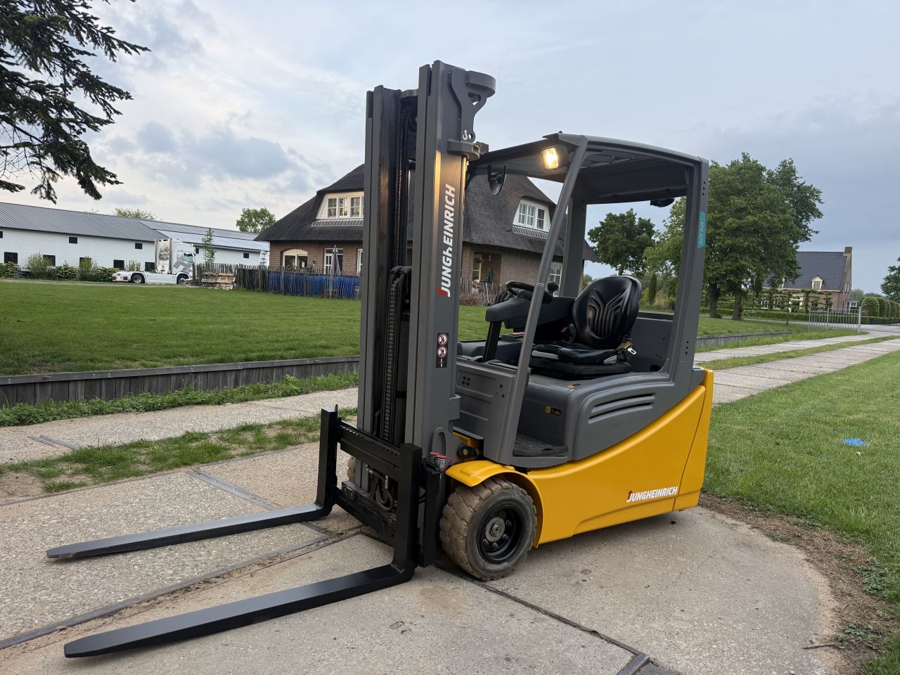 Jungheinrich EFG220 5M freelift sideshift 4e ventiel garantie