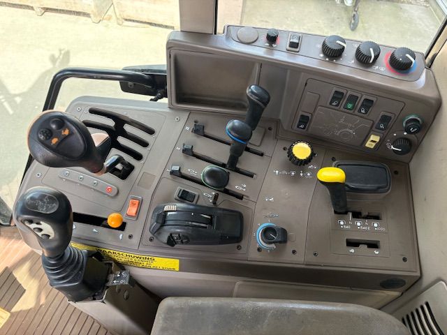John deere 6430