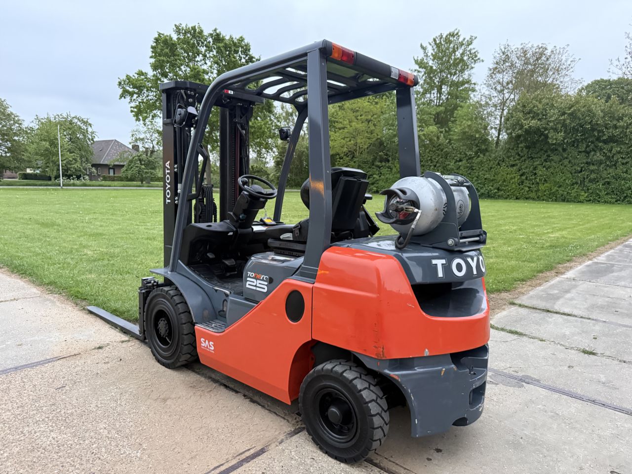 Toyota 2500KG LPG triplex 4.7M Sideshift 4e ventiel BJ2019