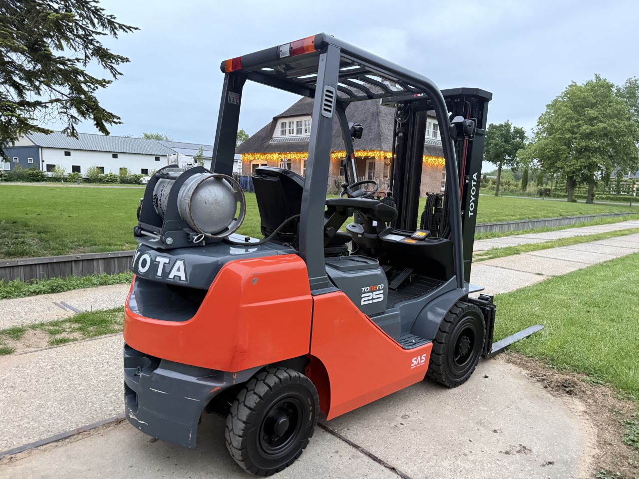 Toyota 2500KG LPG triplex 4.7M Sideshift 4e ventiel BJ2019
