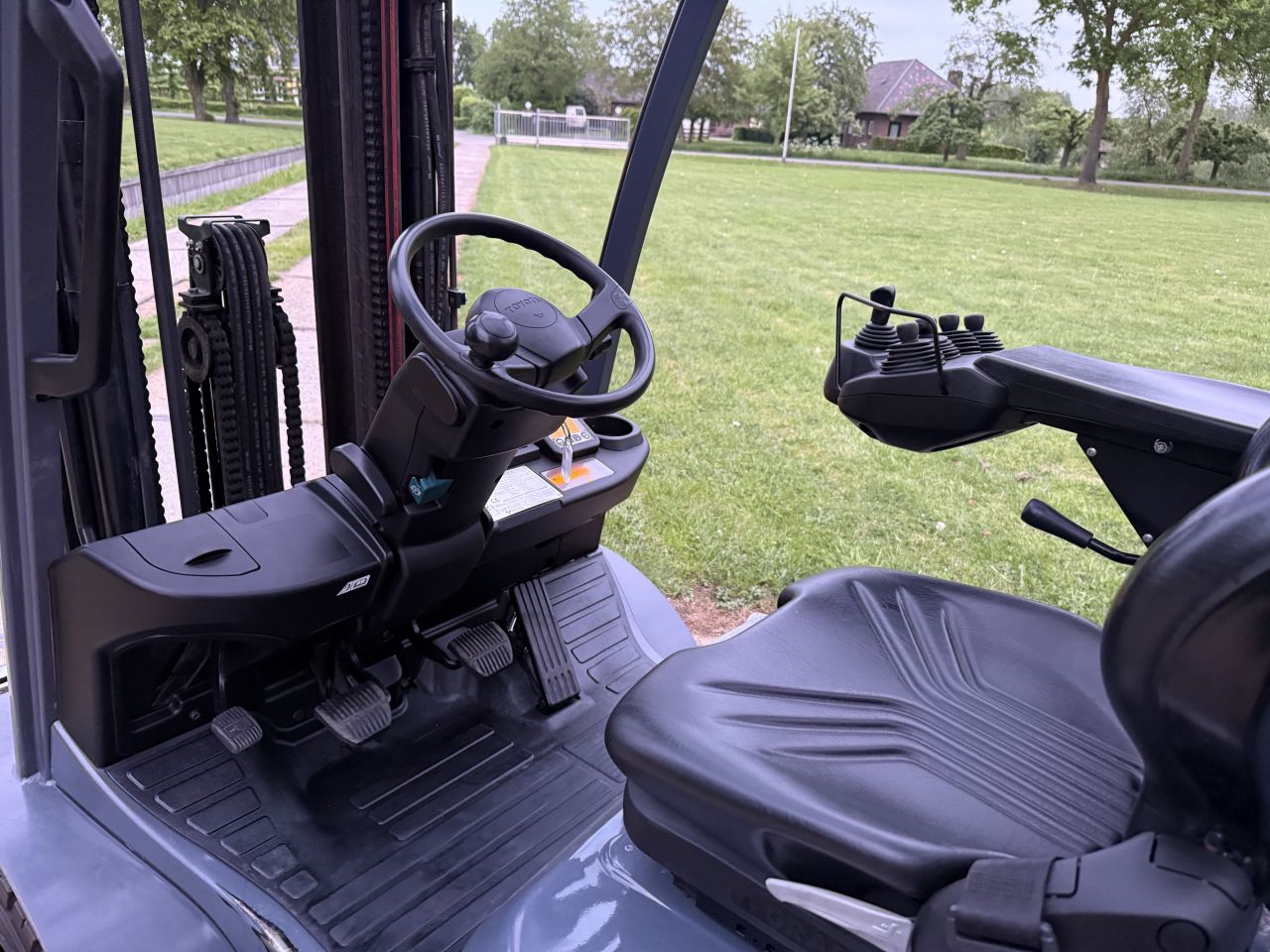 Toyota 2500KG LPG triplex 4.7M Sideshift 4e ventiel BJ2019