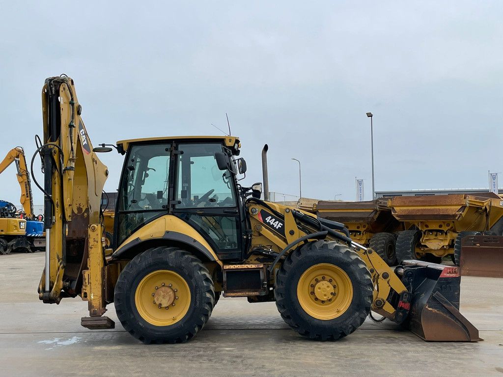 Caterpillar 444F