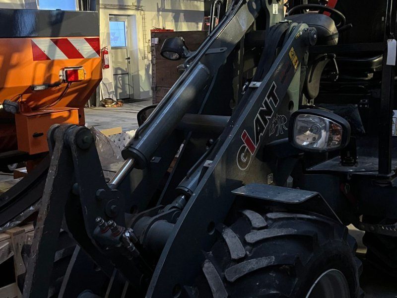 Giant G2500HD
