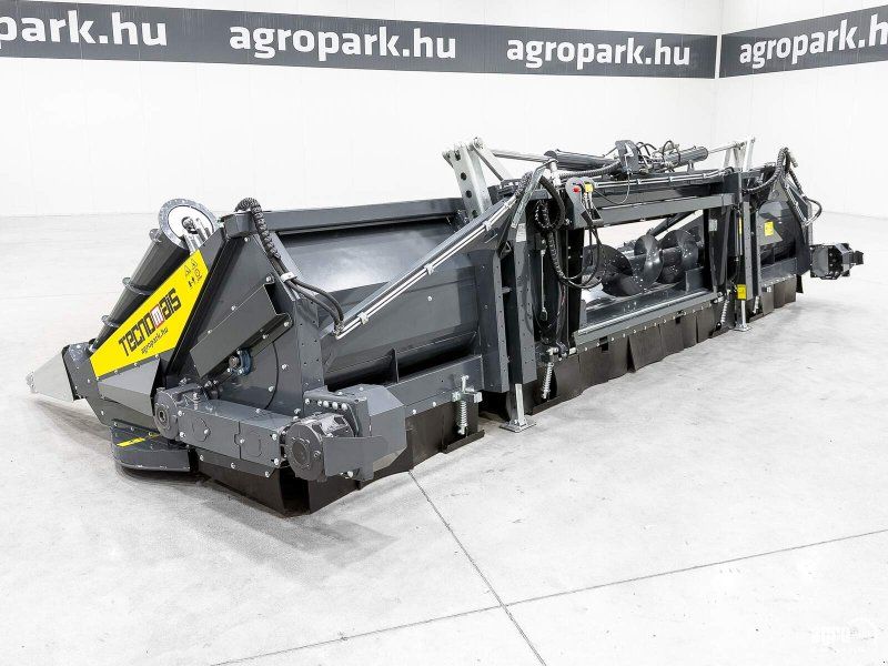 Tecnomais TMRP4 8R-F UN 8 row (75 cm), foldable corn header, for Case