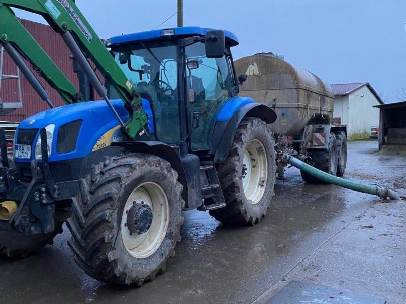 New Holland TS125
