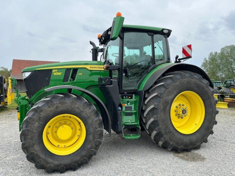 John Deere 6R 215