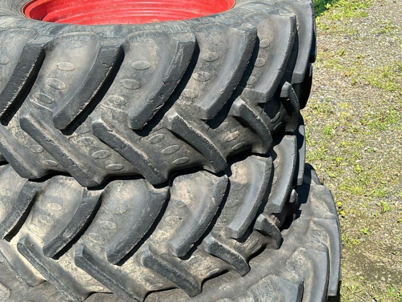 BKT 1 Radsatz 520/70 R34 + 520/85 R46