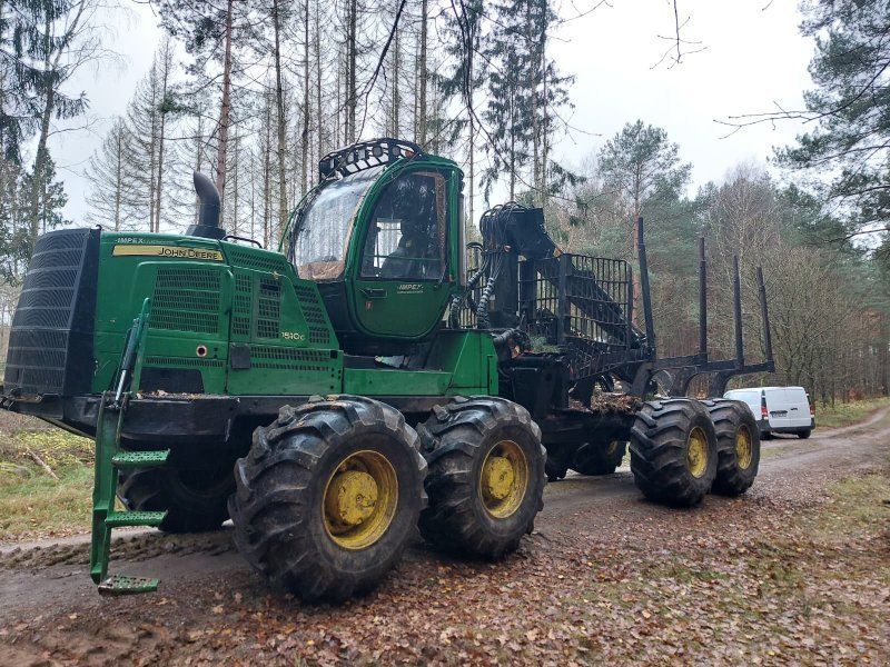 John Deere 1910G