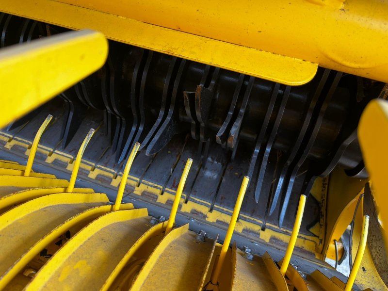 New Holland Roll-Belt 180