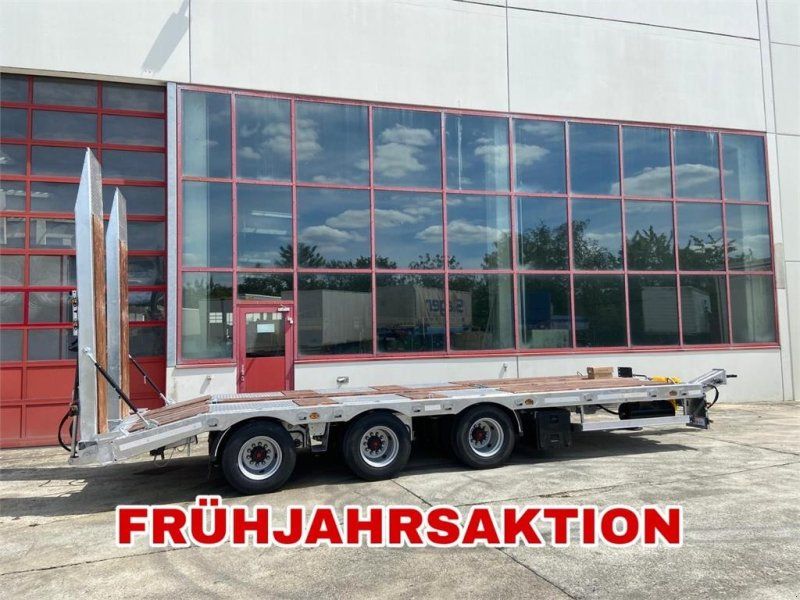 Möslein TT 28 Tridem- Tieflader 3 Achs, gelenktNeufahrzeu