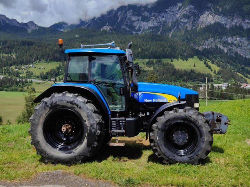New Holland TM190