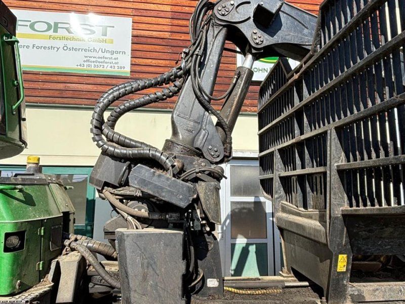 John Deere 1210 E