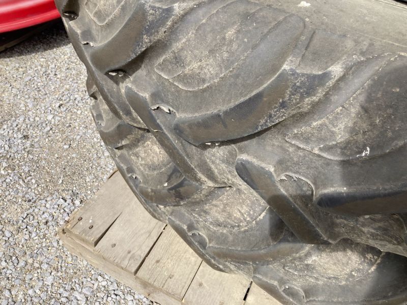 Taurus 270/95R42 U. 300/95R46