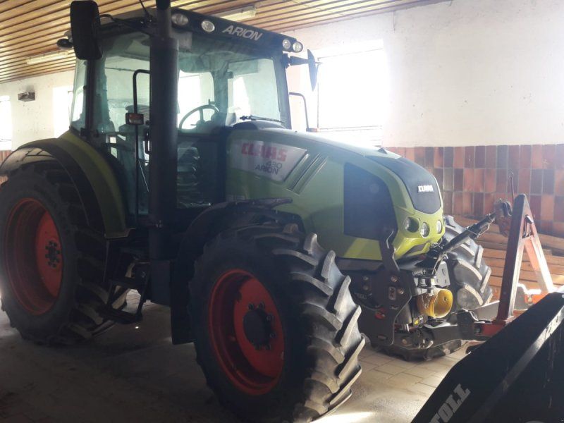 Claas Arion 430