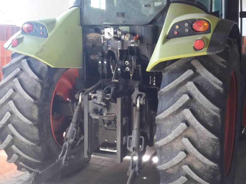 Claas Arion 430