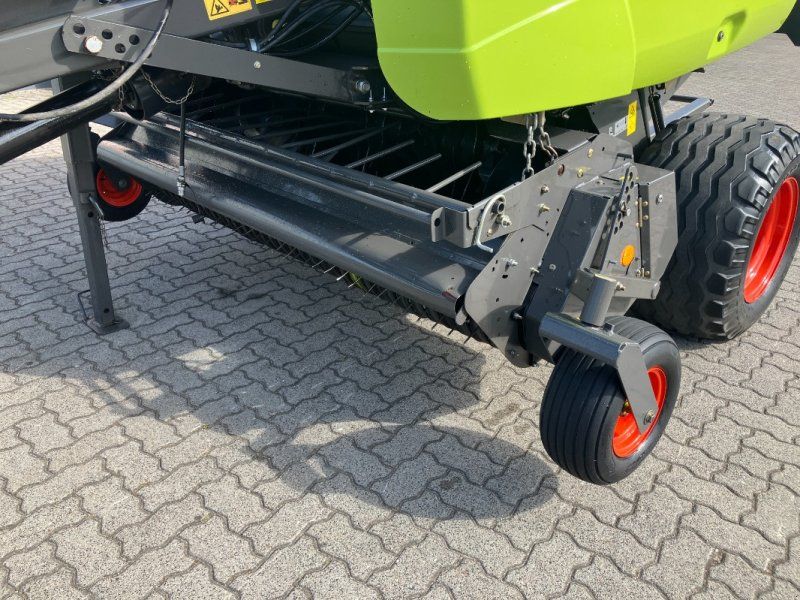 Claas Variant 380 RF