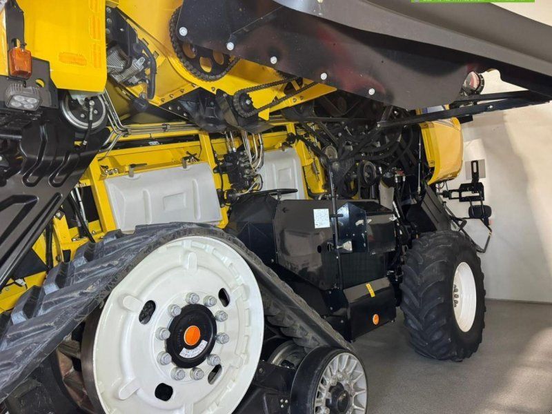 New Holland CR10.90