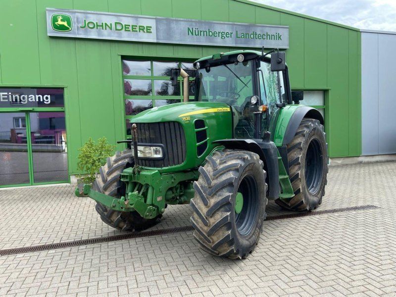 John Deere 7530PR