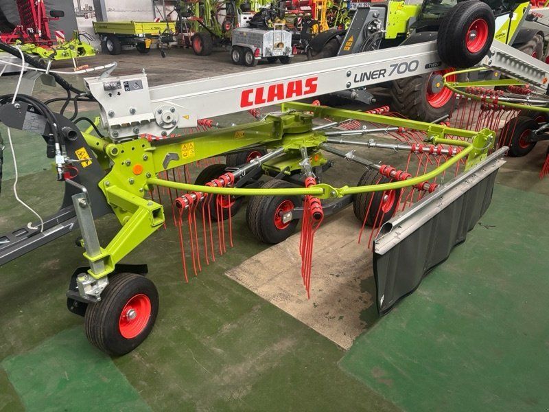 Claas Liner 700